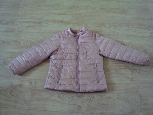 Moderne mädchen kleinkinder - moderne,